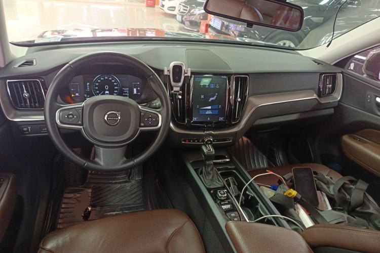Used Volvo XC60 2019 T5 4x4 Smart Edition China VI Standard