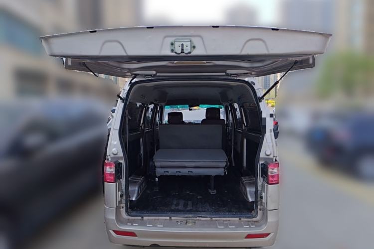 Used Jinbei Hiace X30 2020 1.5L Super-Comfortable Version China VI Standard SWC15M Trunk