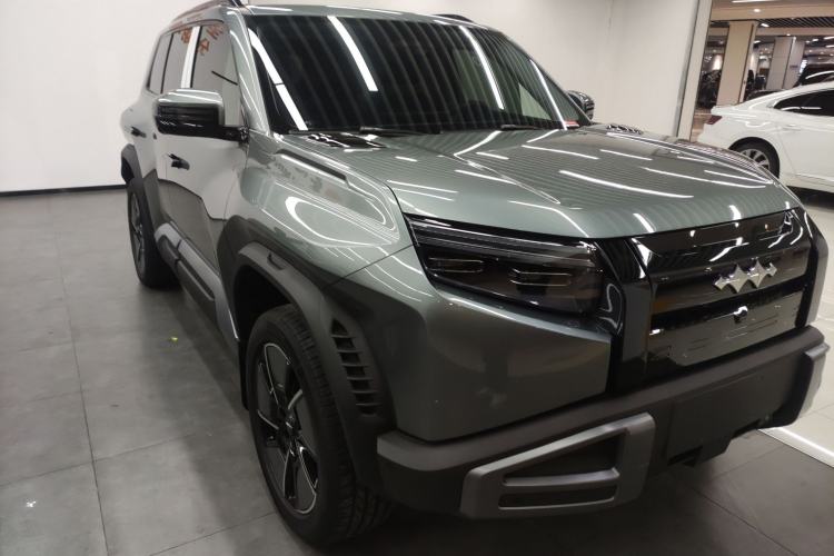 Used Formula Leopard Titanium 3 2025 501 km All-Wheel Drive Intelligent Driving Max Edition