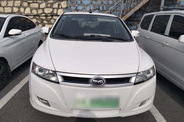 Used BYD e6 2016 400 Luxury Edition Front