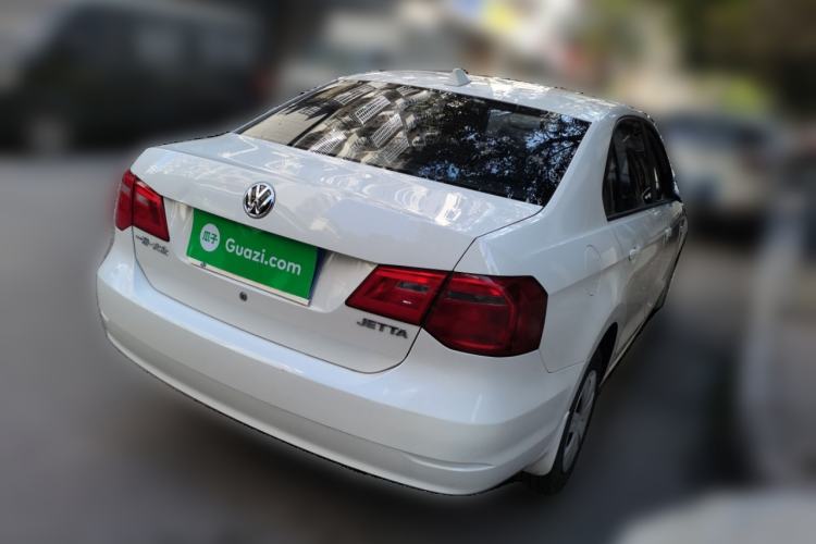 Used Volkswagen Jetta 2015 Value Edition 1.6L Manual Fashionable Style
