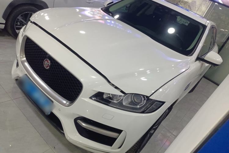 Used Jaguar F-PACE 2016 2.0T Two-Wheel-Drive R-Sport Sport Edition