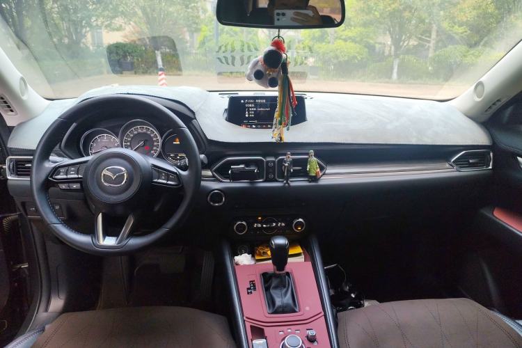 Used Mazda CX-5 2020 2.0L Automatic Two-Wheel Drive ZhiZun Version Center Console