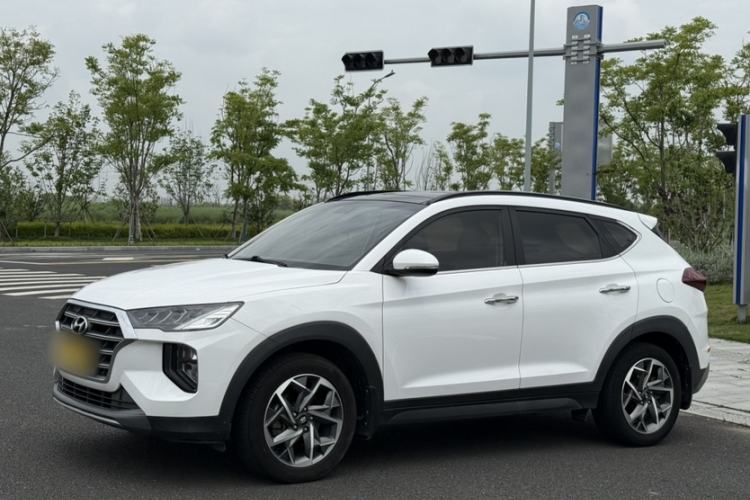 Used Hyundai Tucson 2019 280TGDi Dual-Clutch Two-Wheel Drive Fashion Edition China VI Standard