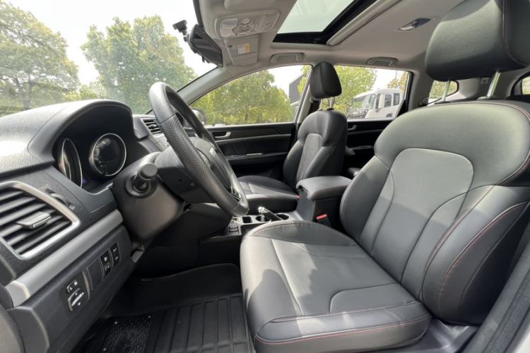 Used Haval M6 2019 1.5T DCT Two-Wheel Drive Value Edition China VI Standard Interior 5