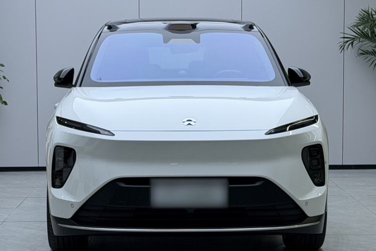 Used Nio ES8 2023 100kWh Signature Edition
