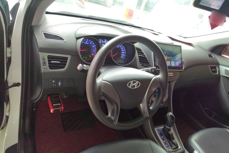 Used Hyundai Elantra (5th Generation / Langdong) 2016 1.6L Automatic Smart Version
