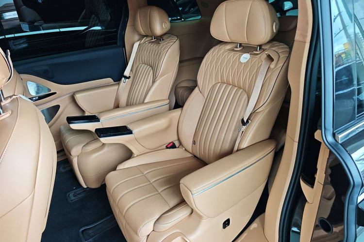 Used VOYAH Dream 2025 PHEV Four-Wheel-Drive Flagship Kunpeng Edition
