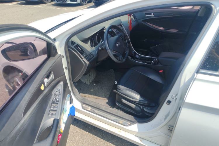 Used Hyundai Sonata 2011 2.0L Automatic Leading Edition Driver Seat