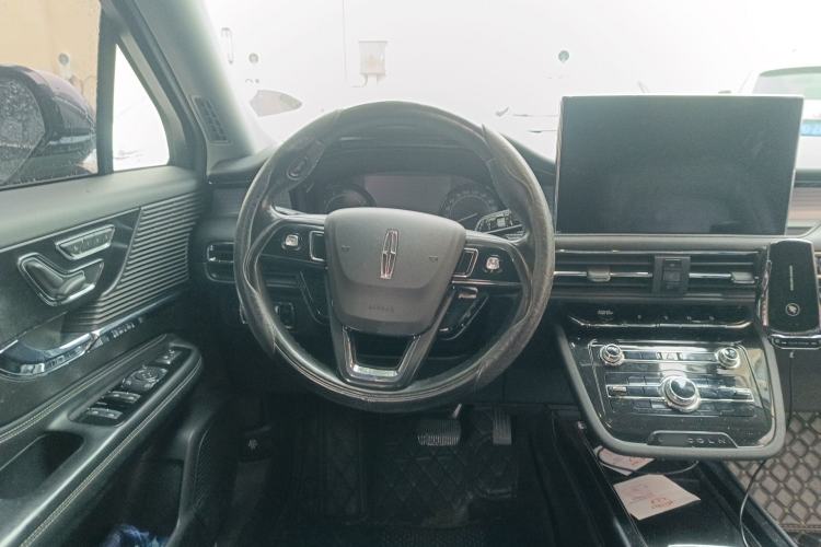 Used Lincoln Corsair 2020 2.0T Two-Wheel Drive Luxury Edition Steering Wheel