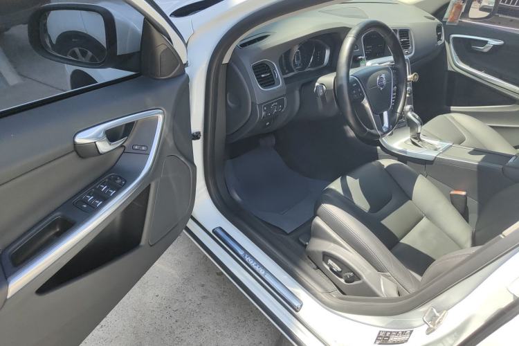 Used Volvo S60 2016 S60L T4 Zhiyuan Edition