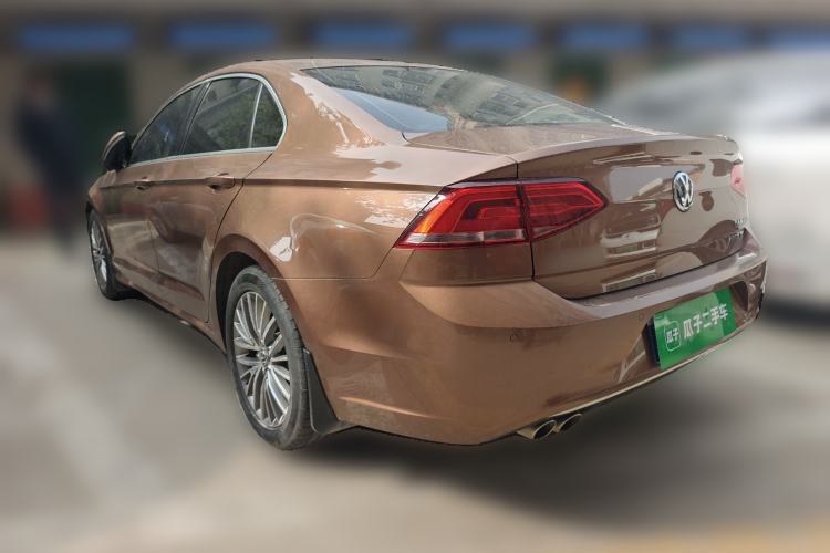 Used Volkswagen Lamando 2015 330TSI DSG Luxury Edition Rear Left 45 Deg