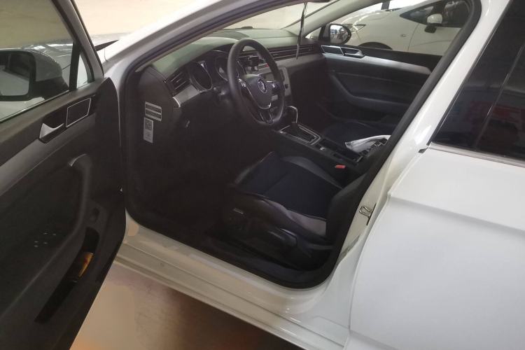 Used Volkswagen Variant 2017 380TSI Two-Wheel Drive Comfort Edition