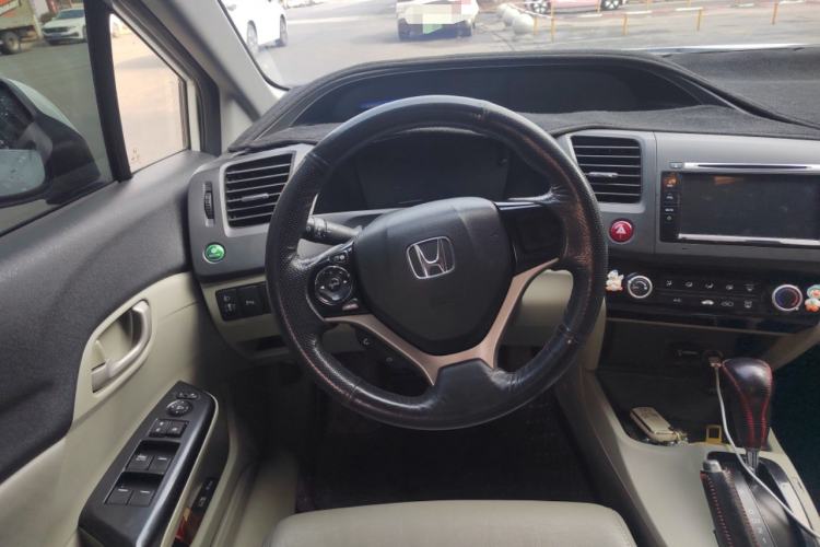 Used Honda Civic 2014 1.8L automatic comfort version
