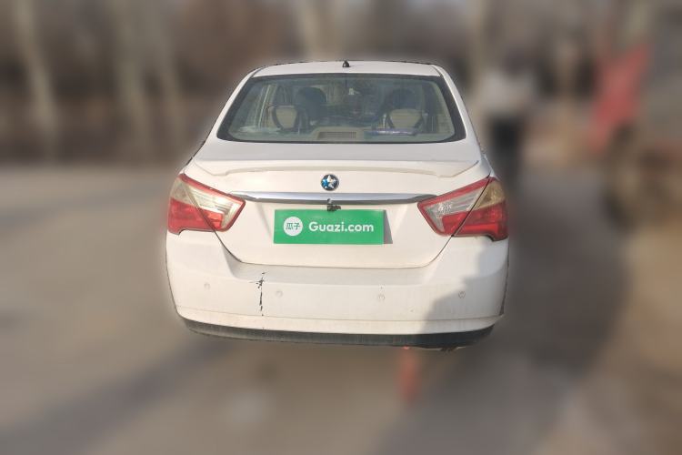 Used Venucia D50 2013 1.6L Manual Luxury Edition
