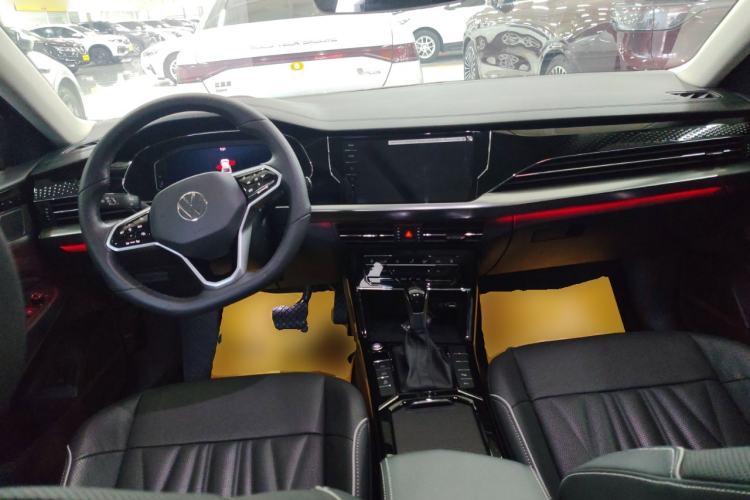 Used Volkswagen Passat 2022 330TSI Starry Luxury Edition Center Console