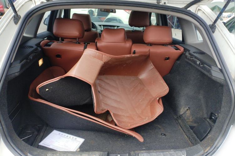 Used BMW X1 2015 sDrive18i Fashion Upgrade Edition Trunk