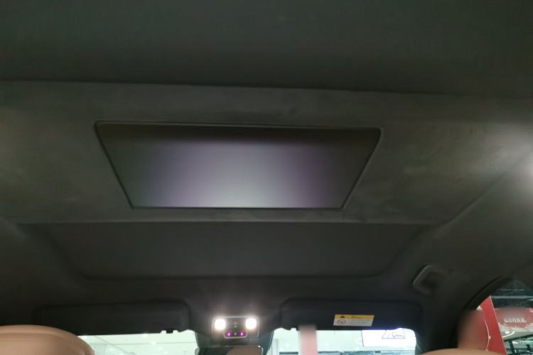 Used ONVO Luxeed L90 2025 Model—Ultra Six-Seater Version
