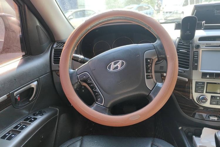 Used Hyundai Santa Fe Classic 2012 2.4 Luxury Edition 7-Seater Four-Wheel Drive