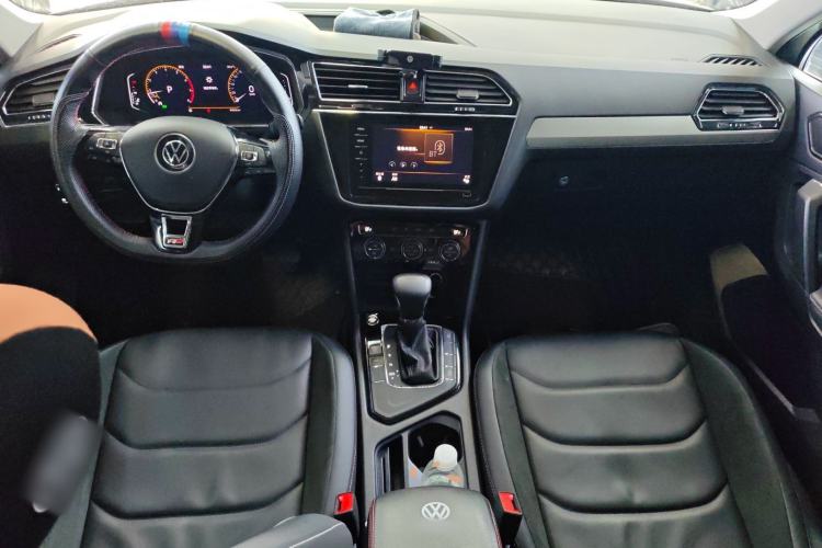 Used Volkswagen Tiguan L 2021 330TSI Automatic Two-Wheel Drive Smart Edition Center Console