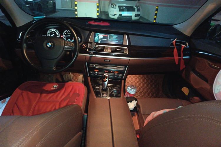 Used BMW 5 Series GT 2014 528i Leading Model Center Console