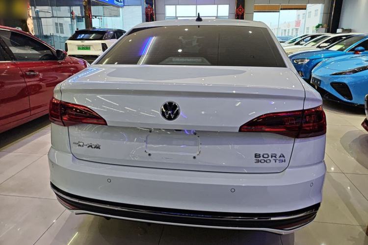 Used Volkswagen Bora 2025 300TSI DSG Prestige Edition
