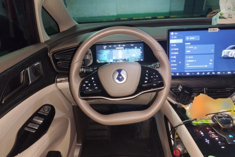 Used Denza D9 2022 DM-i 1040 Prestige Model
