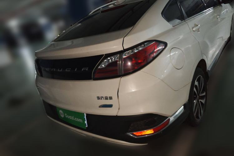 Used Venucia T90 2018 2.0L CVT Smart Connect Luxury Edition China V Standard
