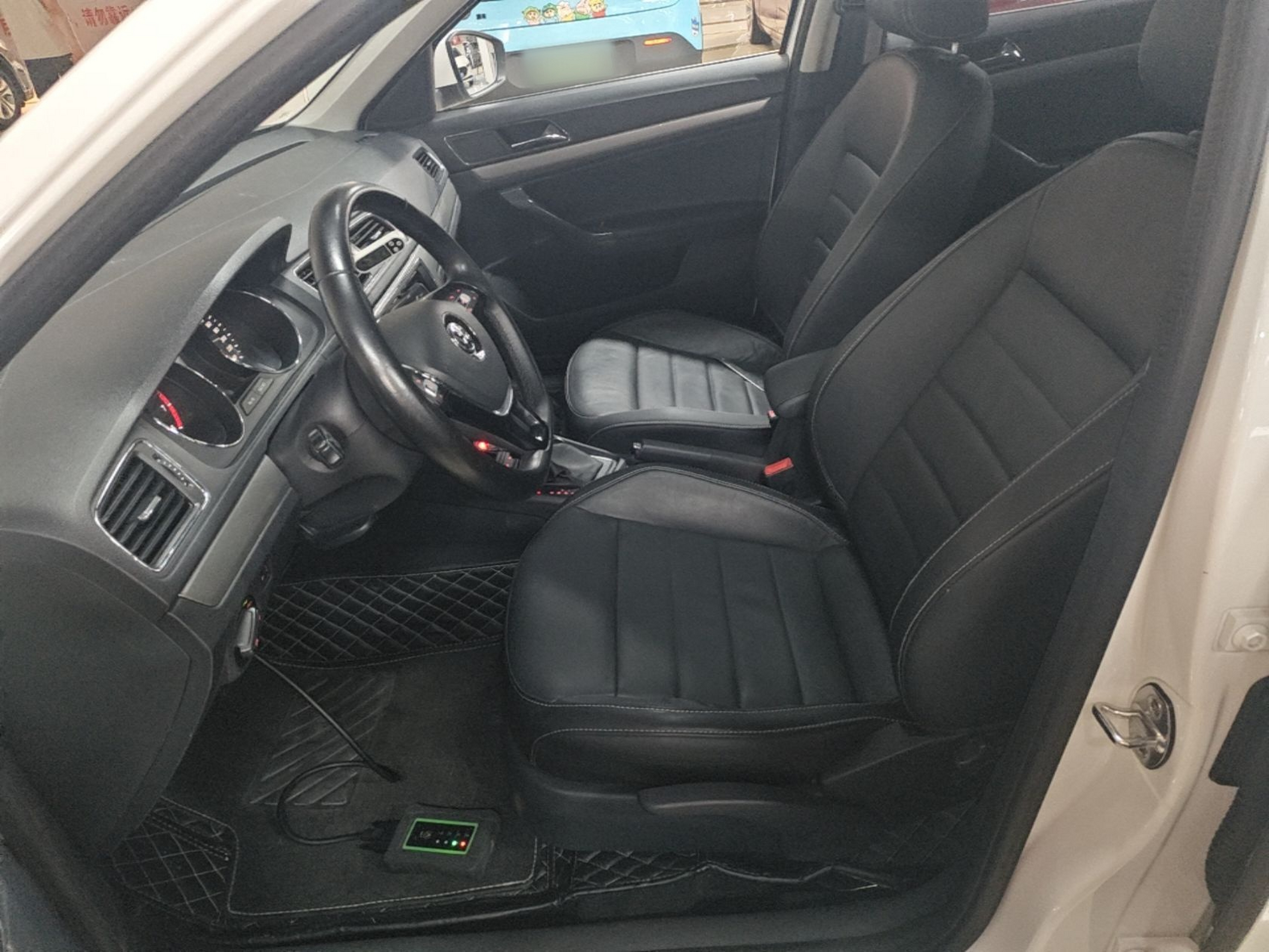 Interior delantero