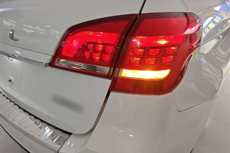 Used Haval H2 2018 Red-Label 1.5T Dual-Clutch Two-Wheel-Drive Elite Model