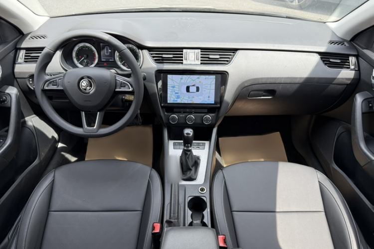 Used Skoda Octavia 2021 1.5L Automatic Comfort Edition Interior 7