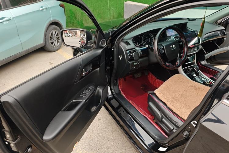 Used Honda Accord 2016 2.0L Comfort Edition
