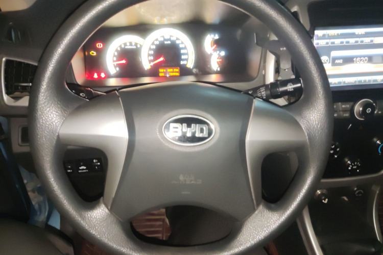 Used BYD F3 2015 Energy-Saving Edition 1.5L Manual Luxury Model Steering Wheel