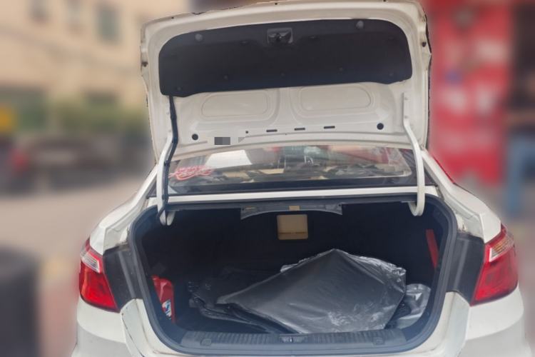 Used CHANGAN Eado 2015 1.6L Manual Luxury Model China IV Standard