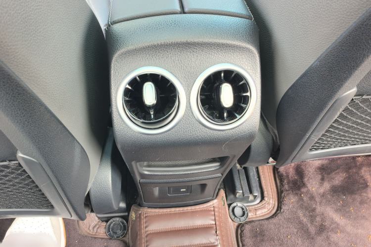 Used Mercedes-Benz EQB 2023-Year Restyled EQB 350 4MATIC Interior 11