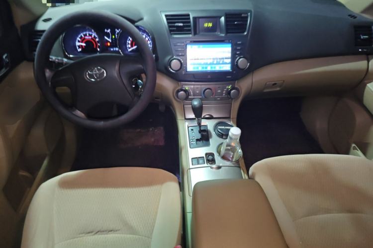 Used Toyota Highlander 2012 2.7L 2WD 5-Seater Elite Edition Center Console