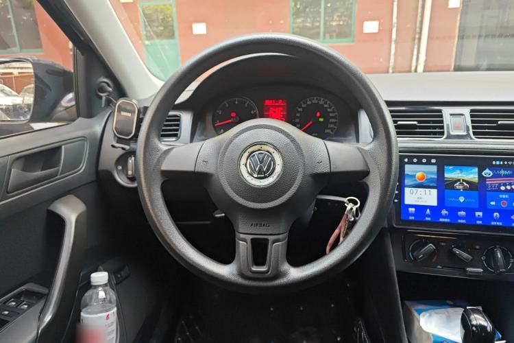 Used Volkswagen Santana 2015 1.6L Automatic Fashion Edition
