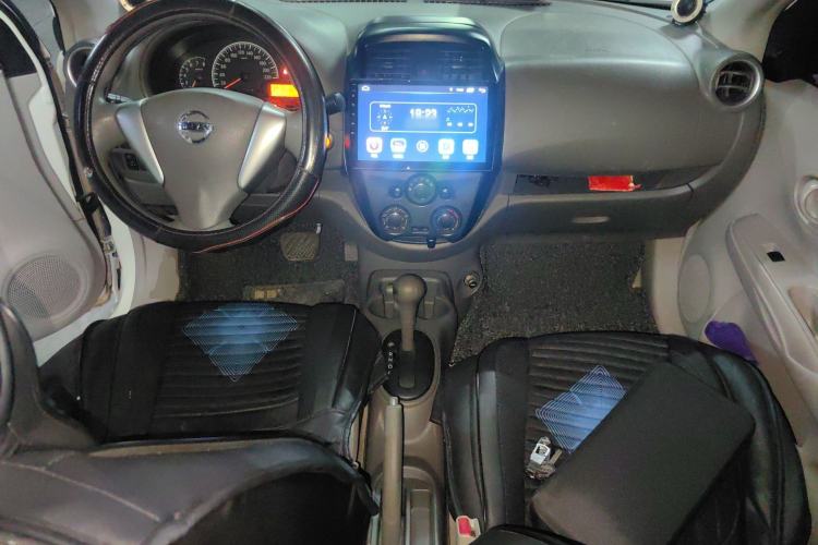 Used Nissan Sunny 2016 1.5XE CVT Leading Edition Center Console