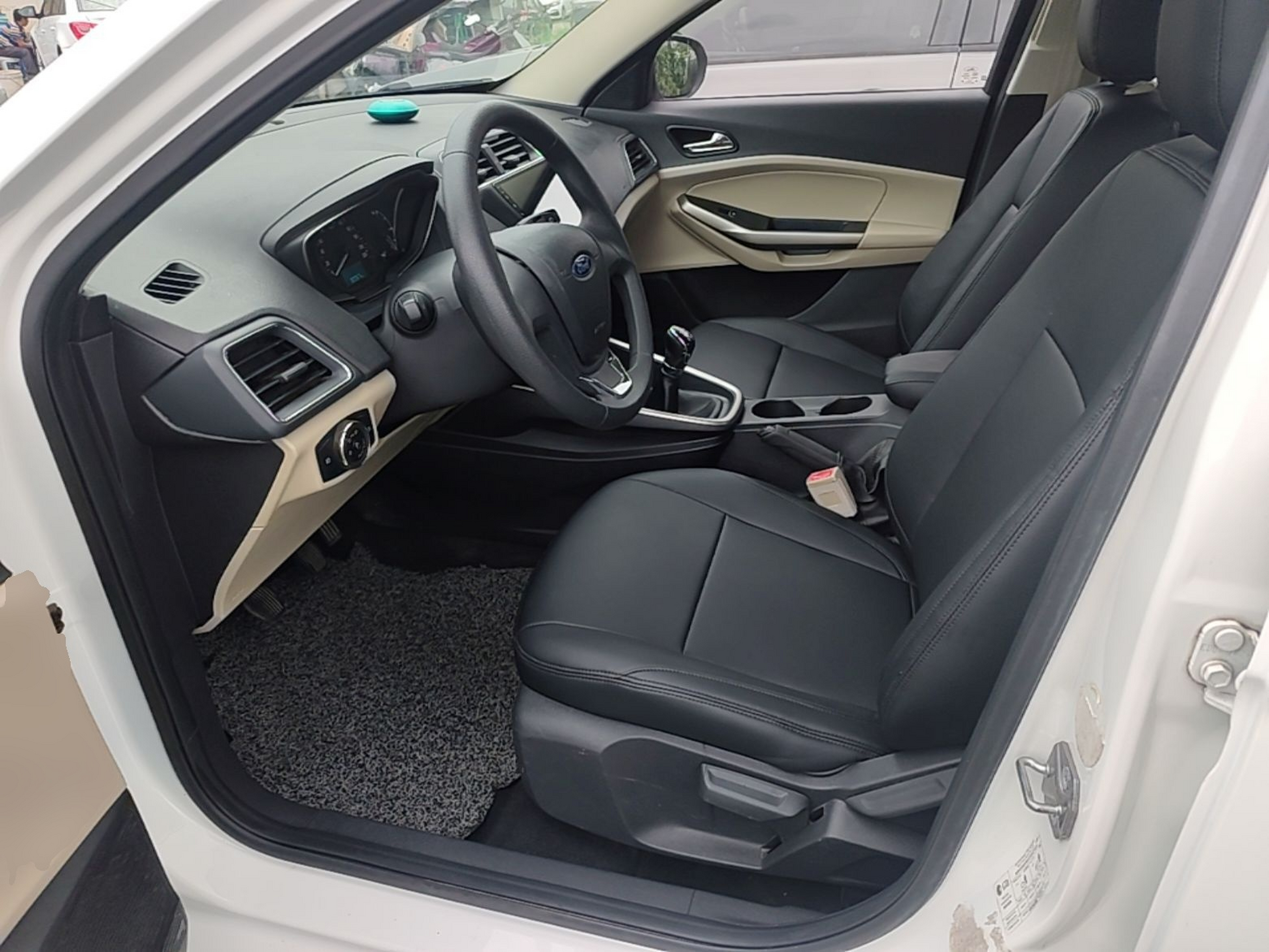 Interior delantero