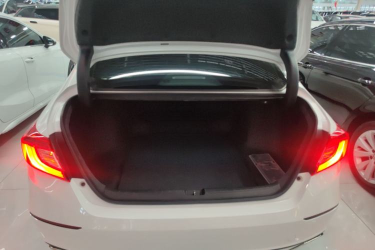 Used Honda Accord 2018 260TURBO Elite Edition China VI Trunk
