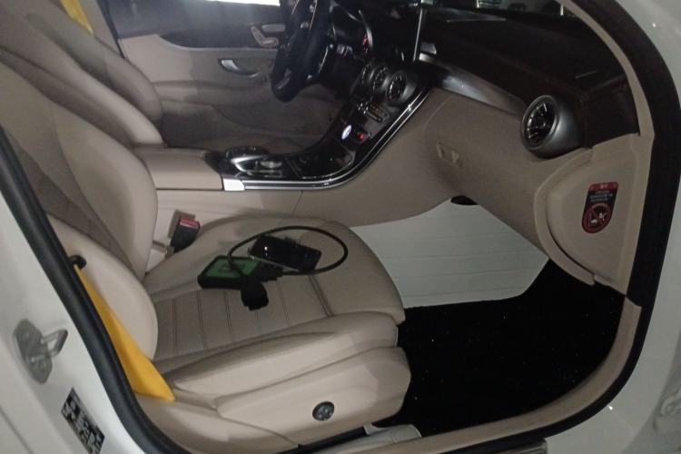 Used Mercedes-Benz C-Class 2015 Facelift C 200 L Right Front Seat