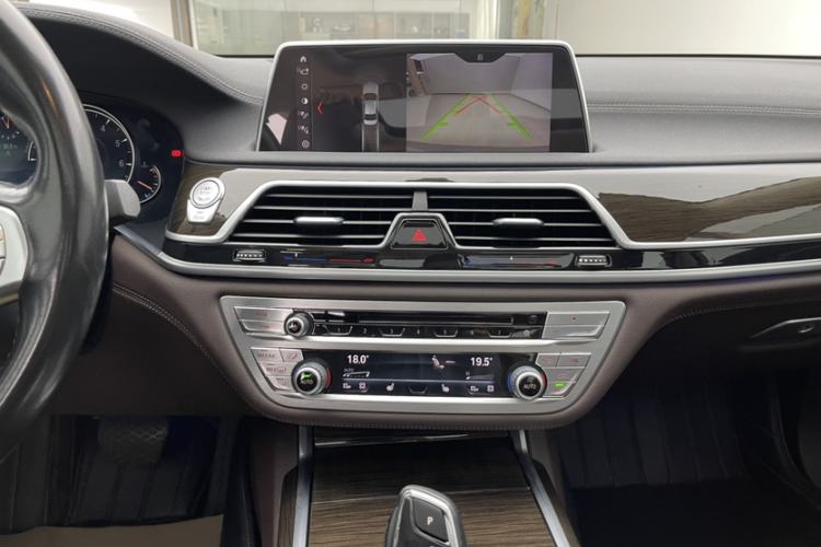 Used BMW 7 Series 2018 730Li Leading Model Excellence Package Interior 7