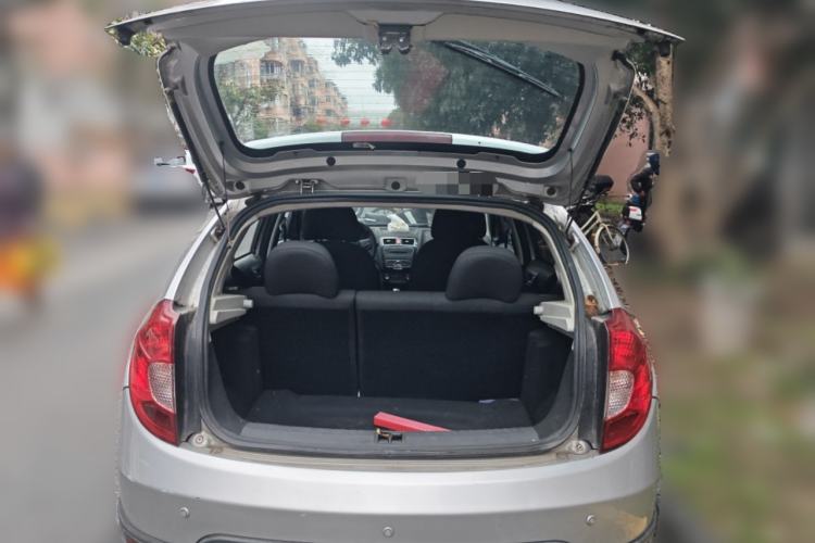 Used JAC Heyue A13RS 2014 CROSS 1.3L Manual Comfort Model
