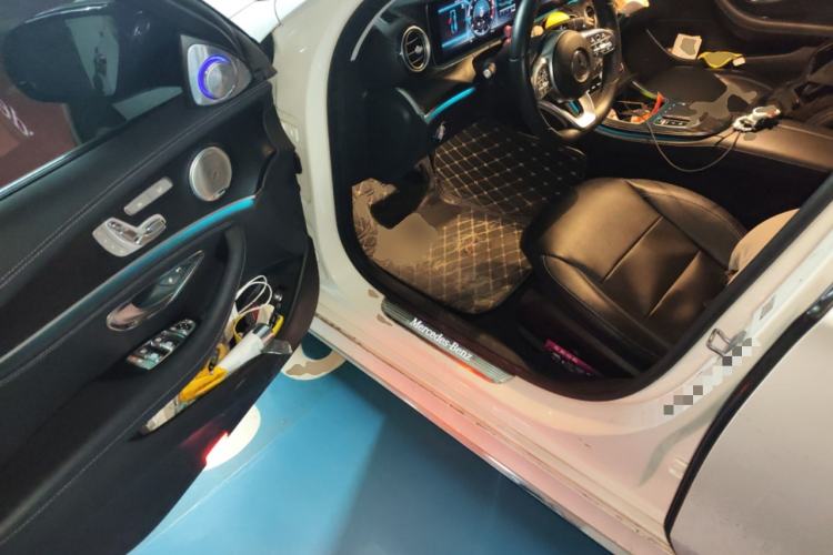 Used Mercedes-Benz E-Class 2019 E 300 L Sporty and Stylish Model