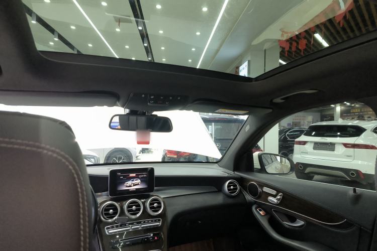 Used Mercedes-Benz GLC 2019 GLC 260 L 4MATIC Dynamic Model