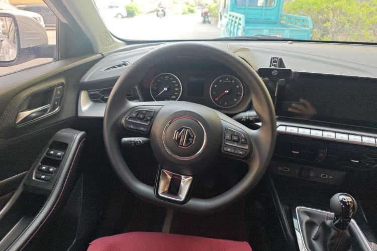 Used MG 5 2023 180 DVVT Manual Fashion Edition
