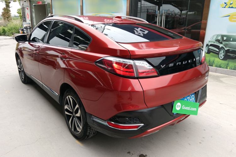 Used Venucia T90 2018 2.0L CVT Smart Connect Luxury Edition China V Standard