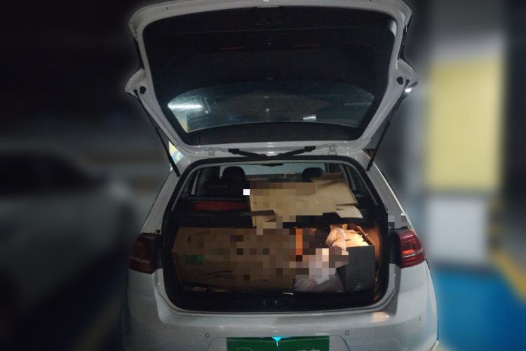 Used Volkswagen Golf 2016 230TSI Automatic Luxury Version Trunk