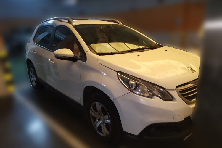 Used Peugeot 2008 2014 1.6L Automatic Trend Edition Front Right 45 Deg