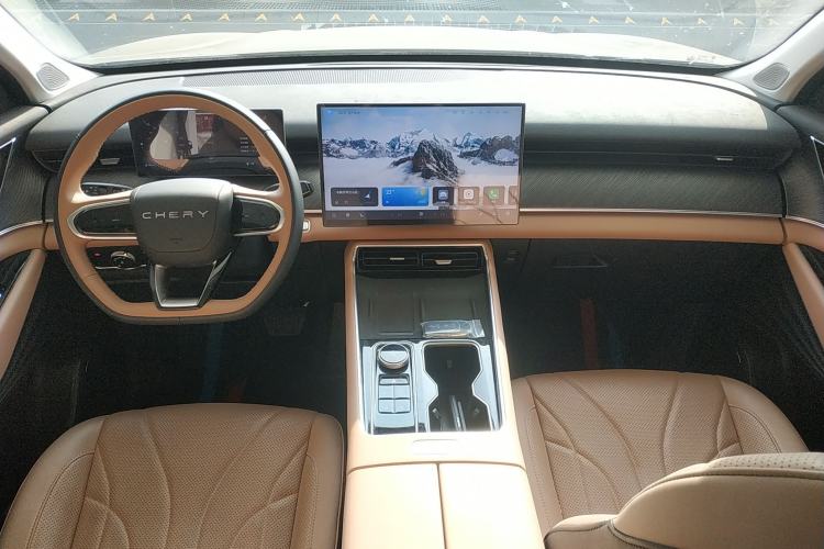 Used Chery Tiggo 8 L 2024 2.0T Two-Wheel Drive Luxury Edition 5 Seats